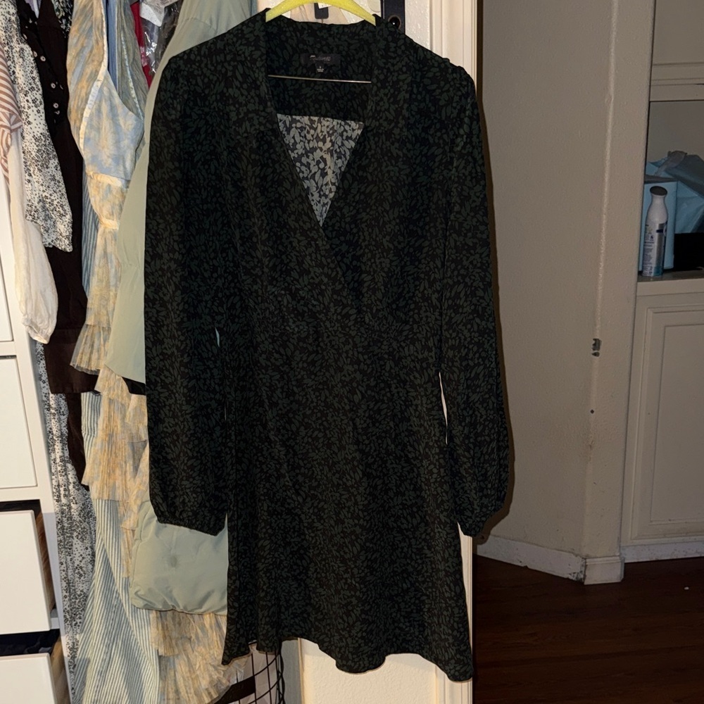 Elegant Black and green Patterned Dress